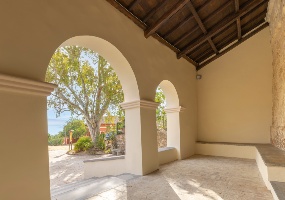 Chiesa di Santa Barbara, portico Chiesa di Santa Barbara, portico