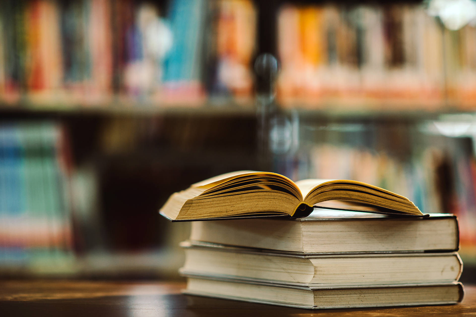 Libri in biblioteca