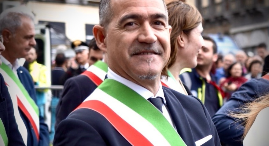 Il Sindaco Beniamino Garau con la fascia tricolore Il Sindaco Beniamino Garau con la fascia tricolore